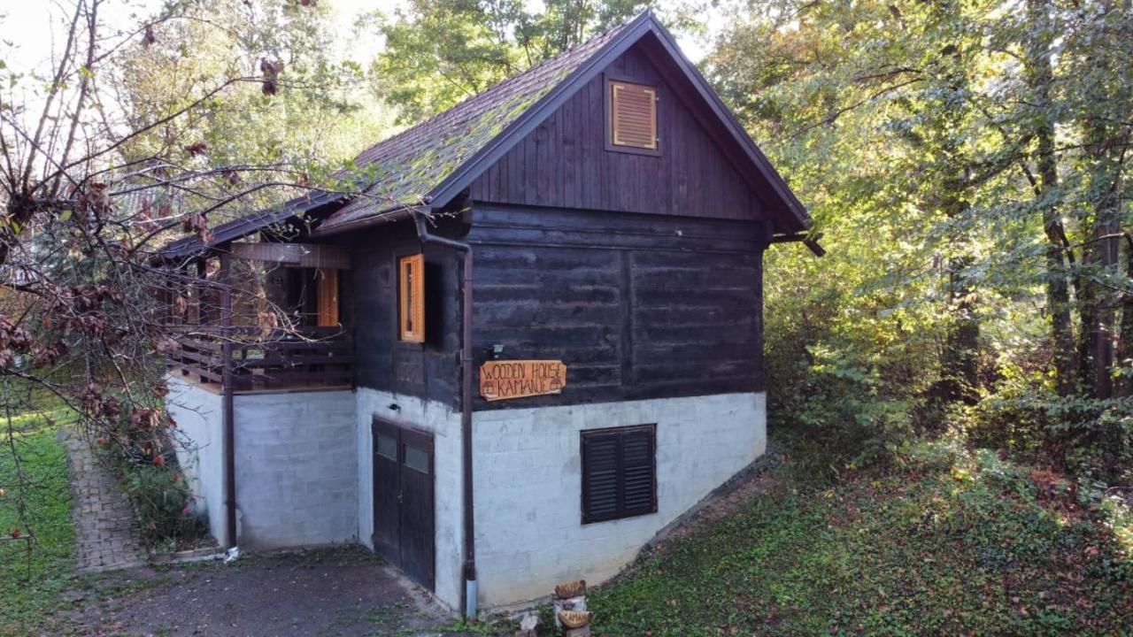 Wooden House Near The River Kupa Kamanje Luaran gambar