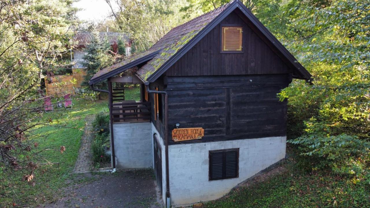Wooden House Near The River Kupa Kamanje Luaran gambar